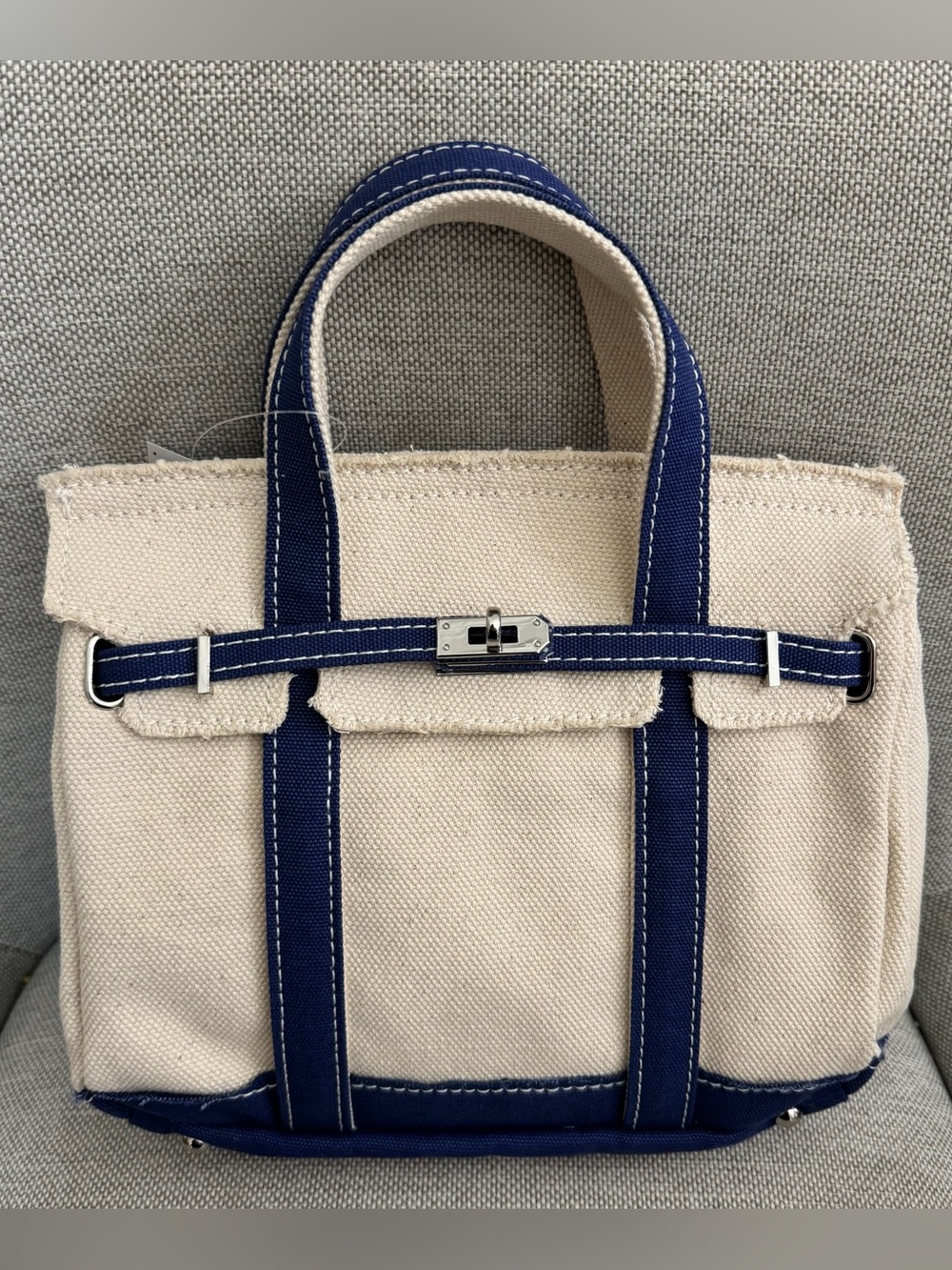 Sunwin Madaket Small Classic Tote Bag
Blue